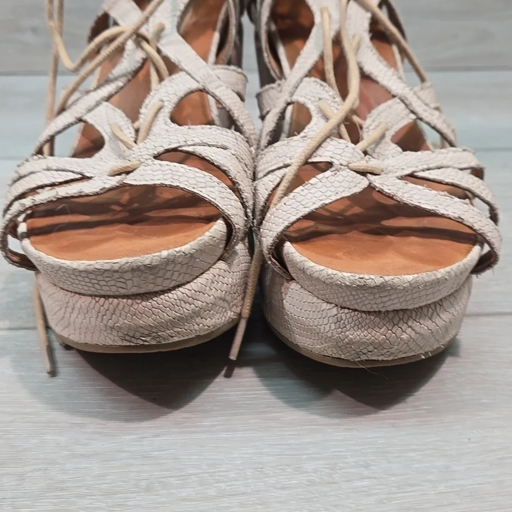 Gentle Souls Women's Lace Up Wedge Leather Hobo Boho Wedge Sandals Sz 8.5M Blush